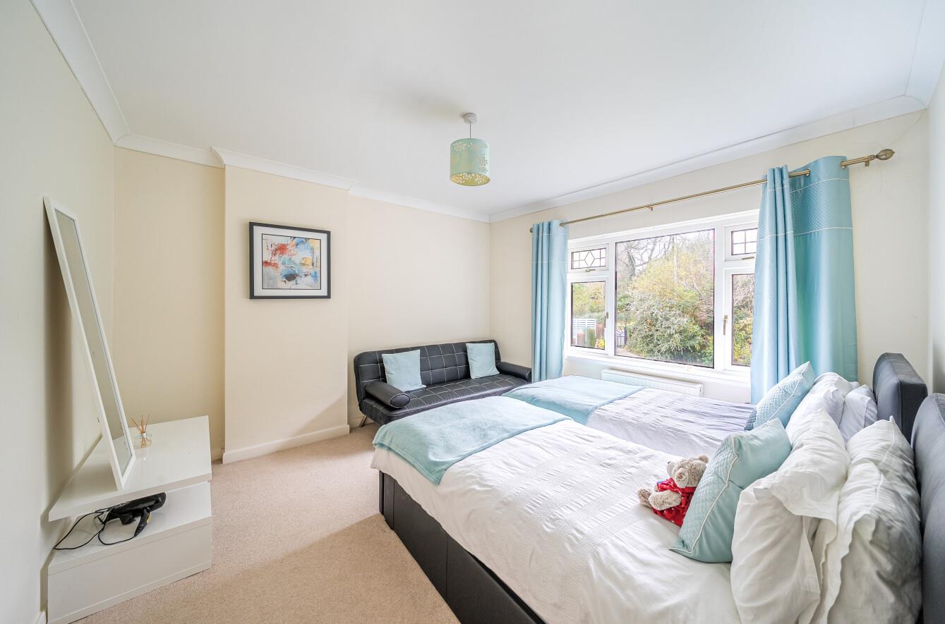 St. Margarets Drive, Llanelli, SA15 4EW